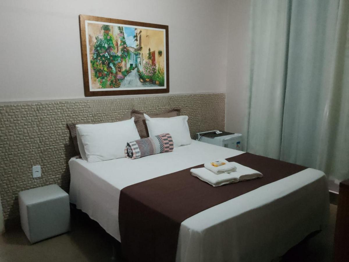 Pousada Da Gi Suites E Turismo ชาปาดา ดอส กิมาไรส์ ภายนอก รูปภาพ