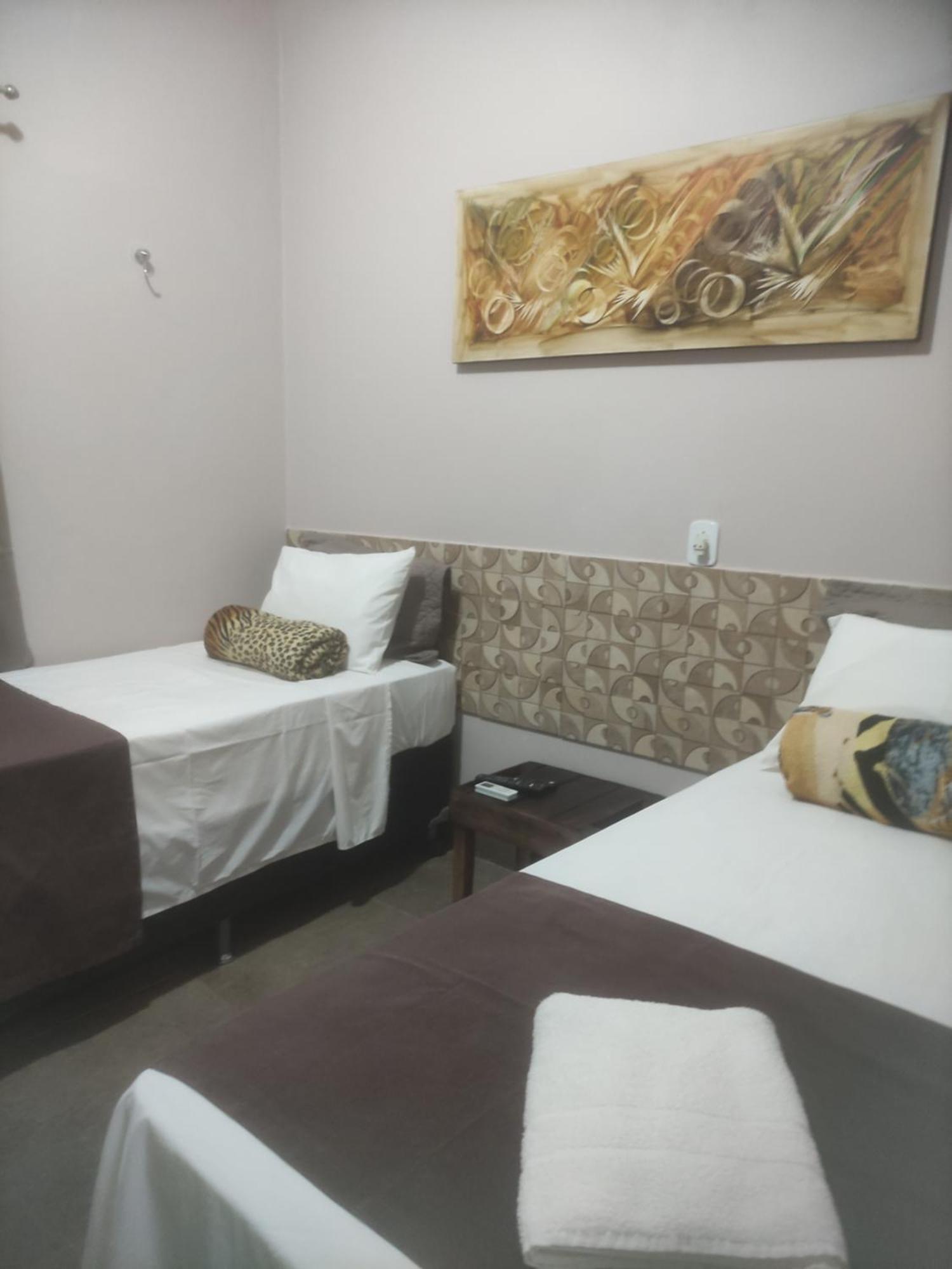 Pousada Da Gi Suites E Turismo ชาปาดา ดอส กิมาไรส์ ภายนอก รูปภาพ