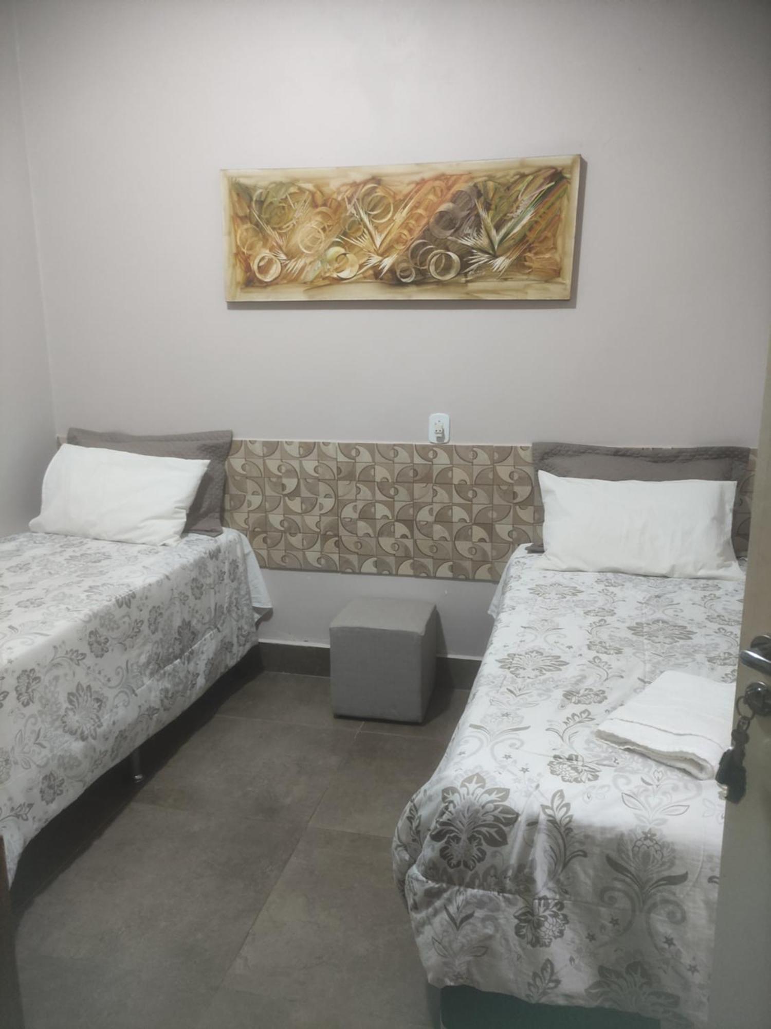 Pousada Da Gi Suites E Turismo ชาปาดา ดอส กิมาไรส์ ห้อง รูปภาพ