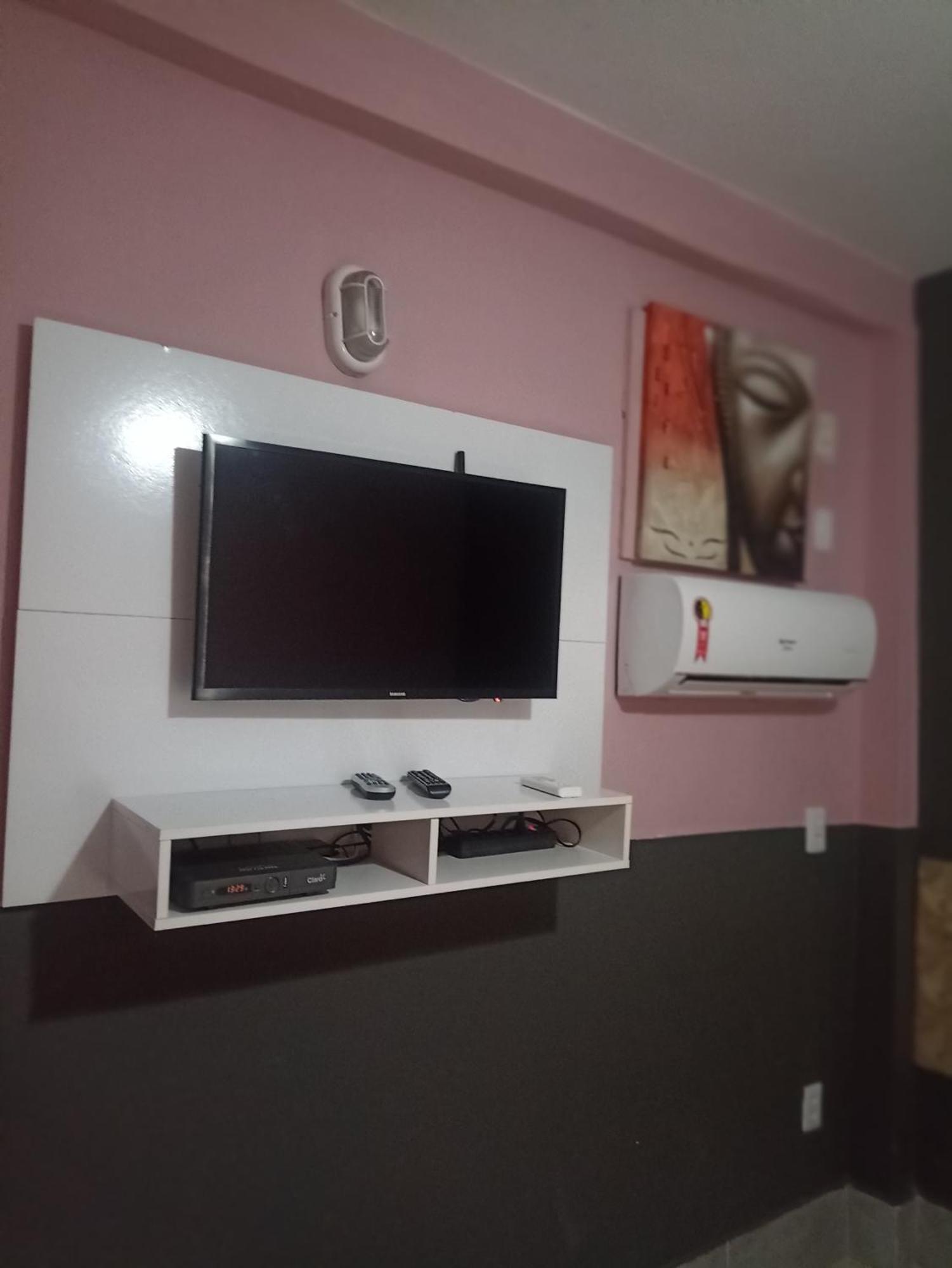 Pousada Da Gi Suites E Turismo ชาปาดา ดอส กิมาไรส์ ภายนอก รูปภาพ