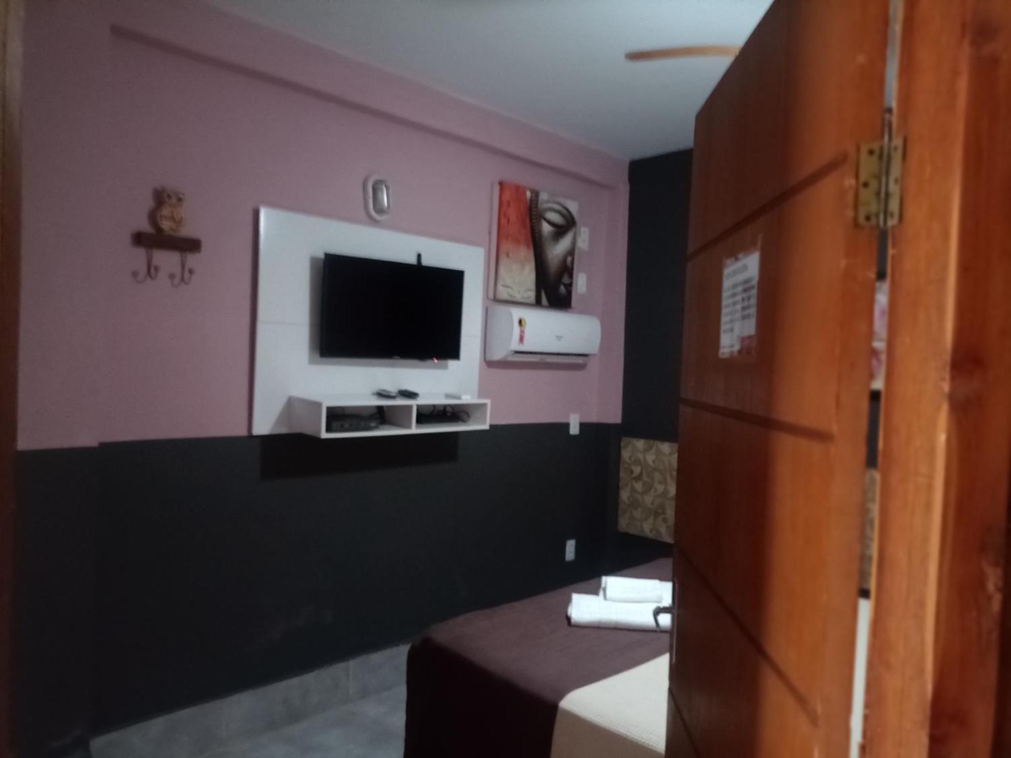 Pousada Da Gi Suites E Turismo ชาปาดา ดอส กิมาไรส์ ภายนอก รูปภาพ